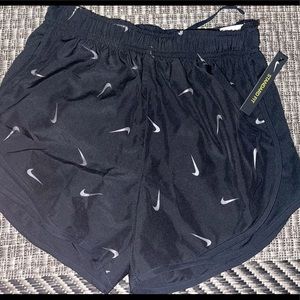 Nike Women’s Tempo Running Shorts sz XS